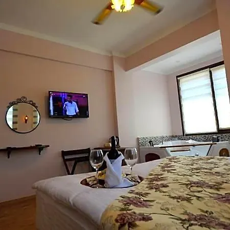 Beyaz Otel 3*