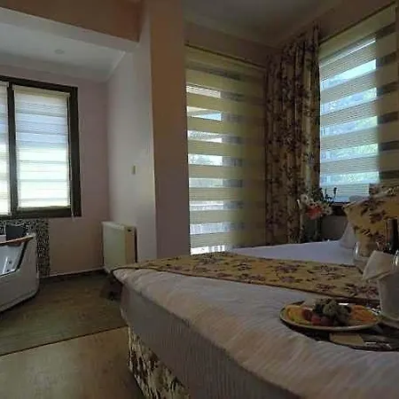 Beyaz Otel